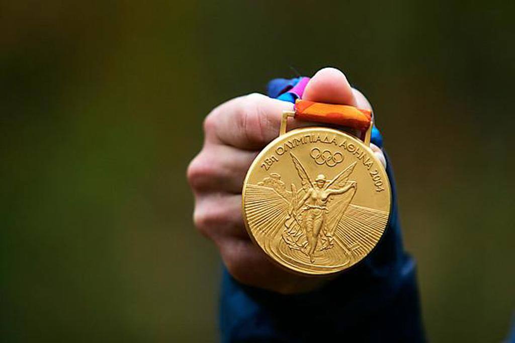 GOLD MEDAL FROM THE 2004 SUMMER OLYMPICS IN ATHENS