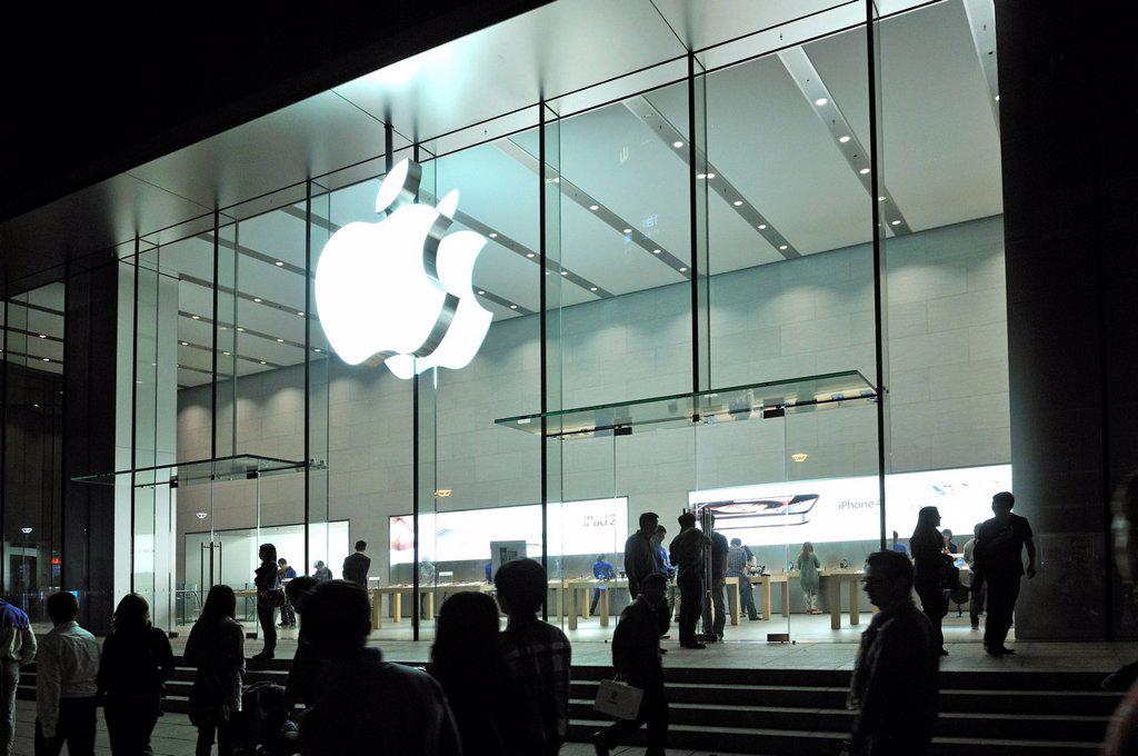 APPLE STORE, NANJING DONGLU PEDESTRIAN ZONE, SHANGHAI, CHINA, ASIA