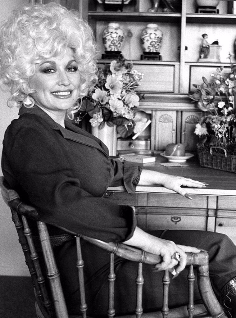 DOLLY PARTON, MARCH 1983