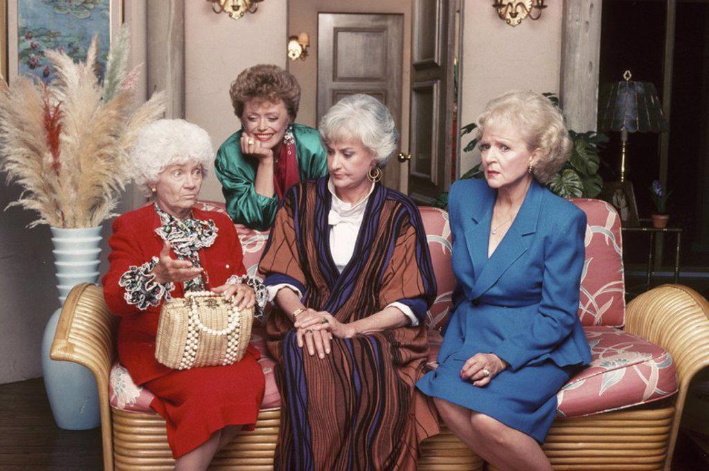 BETTY WHITE, ESTELLE GETTY, BEA ARTHUR AND RUE MCCLANAHAN IN GOLDEN GIRLS, THE-TV (1985)